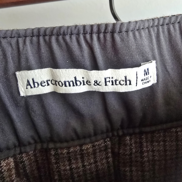 Abercrombie & Fitch Plaid Pleated Skirt – Size M – Preppy Fall Vibes - Picture 8 of 11